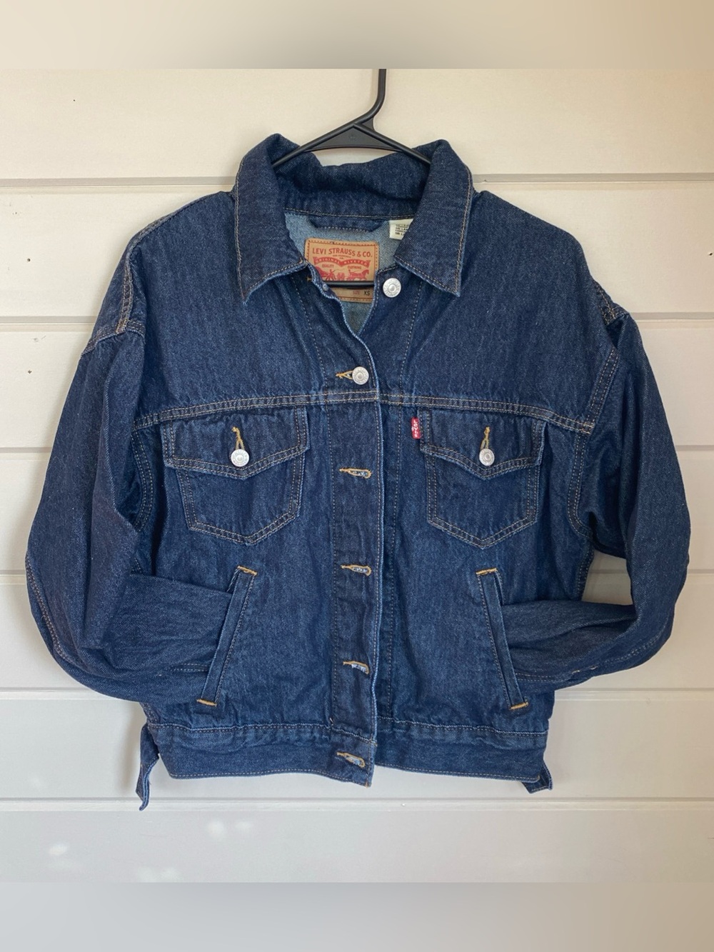 Levi’s Women’s Jean Denim Jacket Dark Wash Size XL Trucker style   Cotton/Hemp